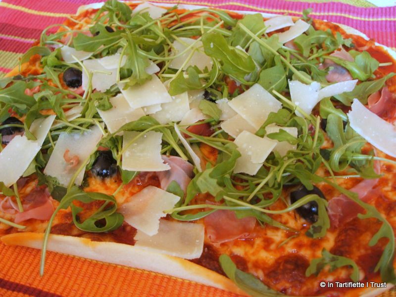 pizza roquette parmesan jambon cru