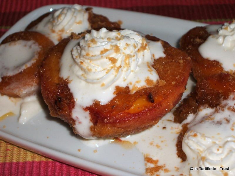 Poêlée de pêches et d’abricots panés aux galettes au beurre, chantilly à la vanille