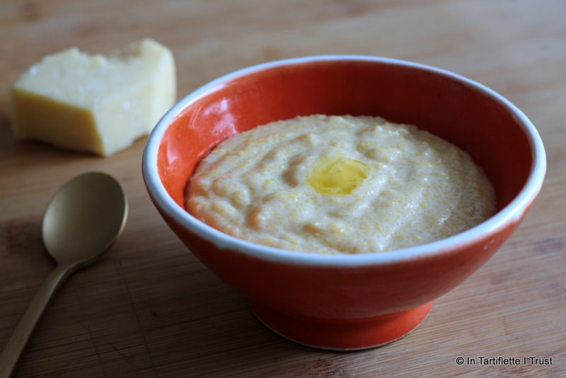 Grits fumé au cheddar et beurre