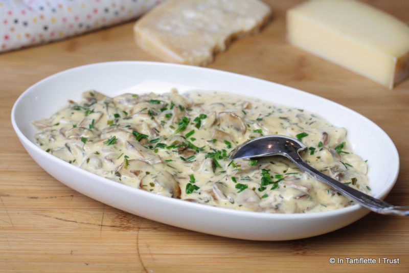 Champignons à l&amp;#39;ail à la crème, aux herbes et au fromage - In ...