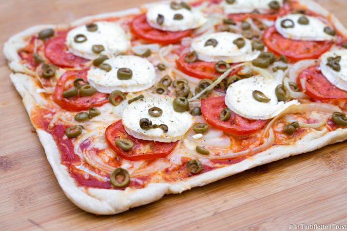 pizza chevre oignon tomate